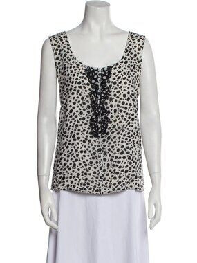 St John Sleveless blouse
